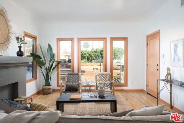 3009 Virginia Road, Los Angeles, CA 90016