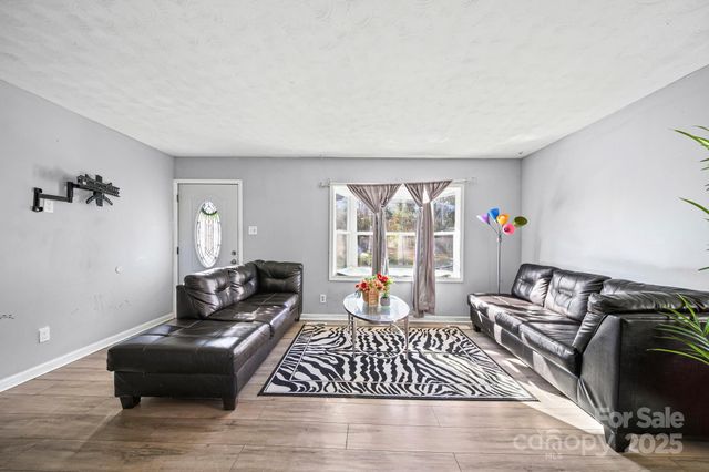 2147 Purser Drive, Charlotte, NC 28215