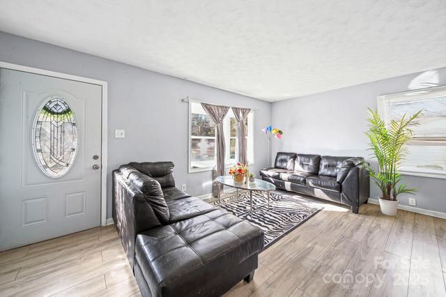 2147 Purser Drive, Charlotte, NC 28215