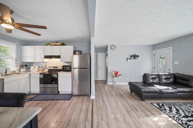 2147 Purser Drive, Charlotte, NC 28215