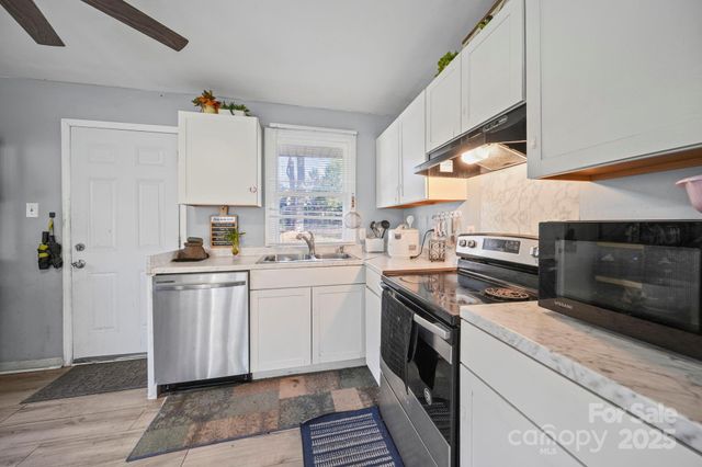 2147 Purser Drive, Charlotte, NC 28215