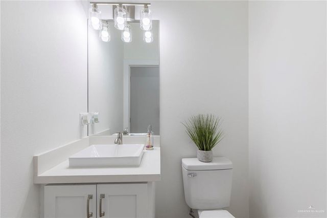 5831 N 44th Lane, Mcallen, TX 78504