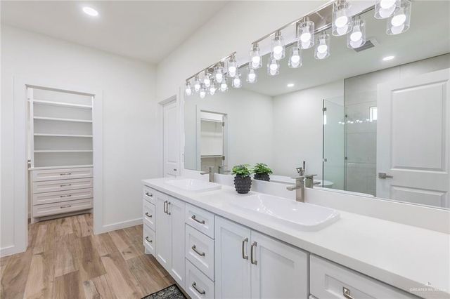 5831 N 44th Lane, Mcallen, TX 78504