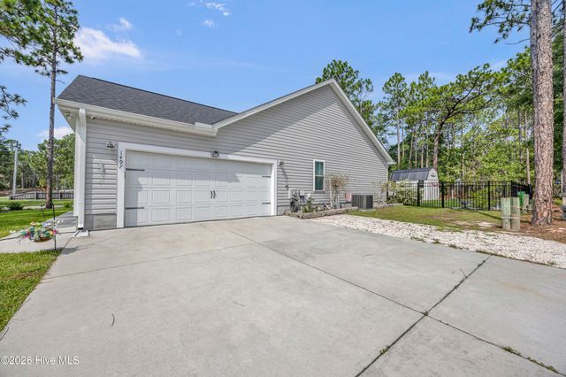 1497 E Boiling Spring Road, Southport, NC 28461