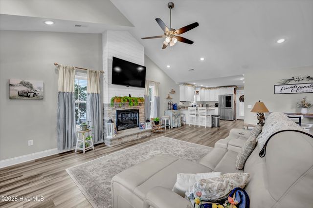 1497 E Boiling Spring Road, Southport, NC 28461