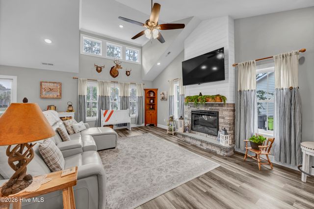 1497 E Boiling Spring Road, Southport, NC 28461