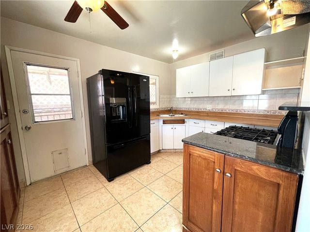 140 Elm Street, Henderson, NV 89015