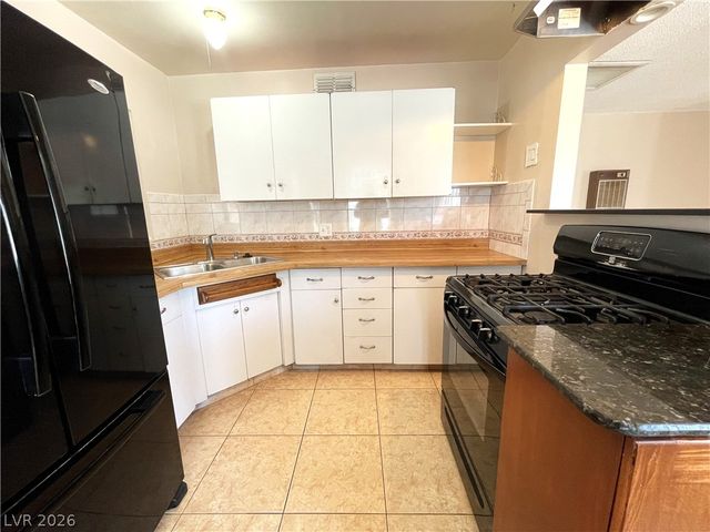 140 Elm Street, Henderson, NV 89015