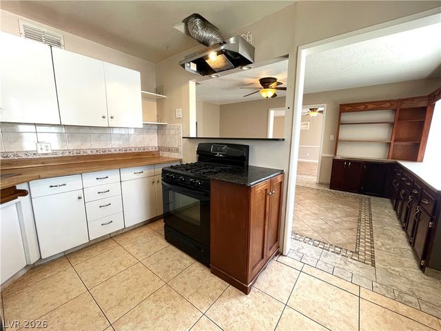 140 Elm Street, Henderson, NV 89015