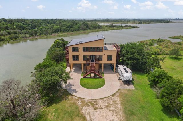303 Winkler Street, Baytown, TX 77520