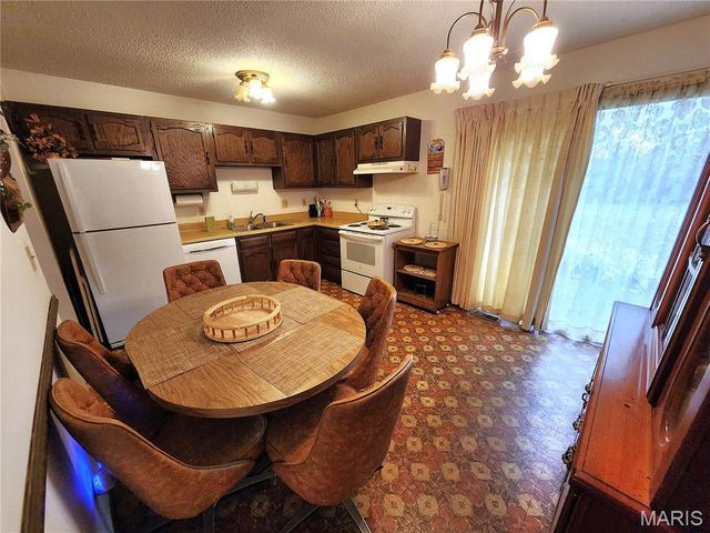 5120 BUENA Street, Granite City, IL 62040