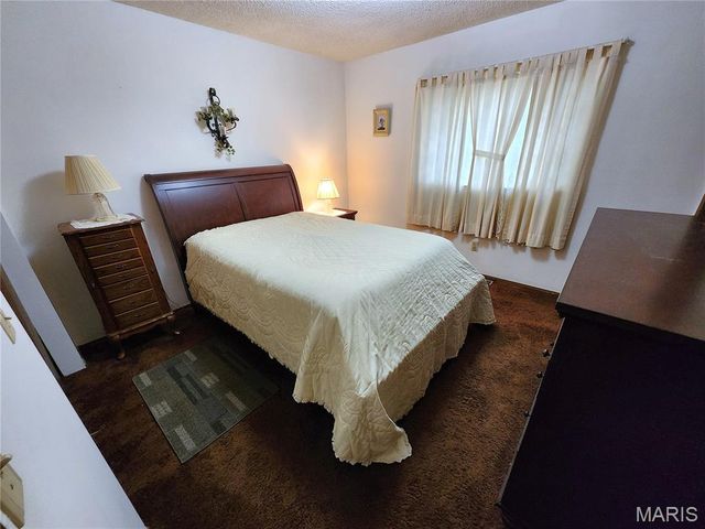 5120 BUENA Street, Granite City, IL 62040