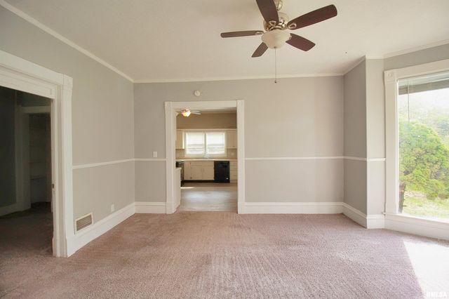 817 MARQUETTE Street, Davenport, IA 52802