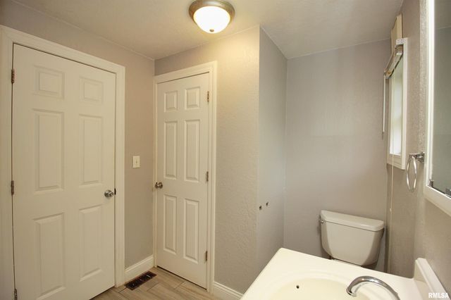 817 MARQUETTE Street, Davenport, IA 52802