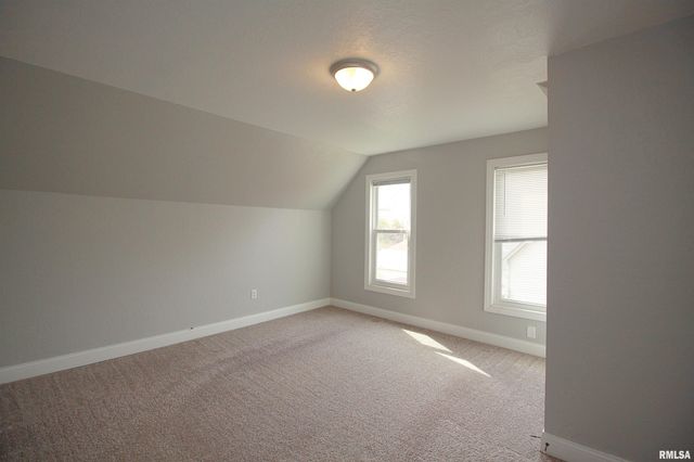 817 MARQUETTE Street, Davenport, IA 52802