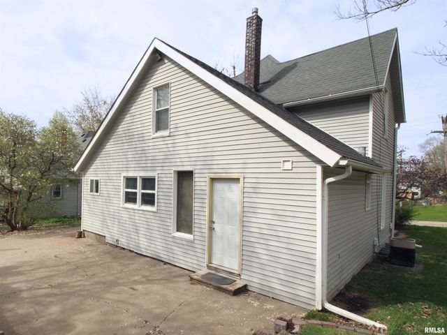 817 MARQUETTE Street, Davenport, IA 52802