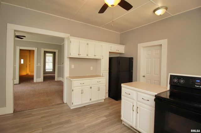 817 MARQUETTE Street, Davenport, IA 52802