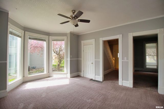 817 MARQUETTE Street, Davenport, IA 52802