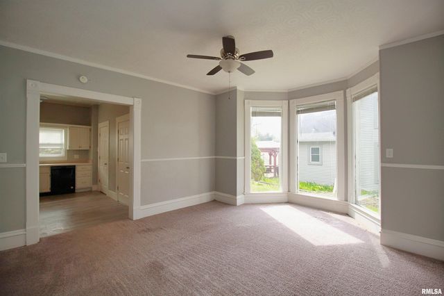 817 MARQUETTE Street, Davenport, IA 52802