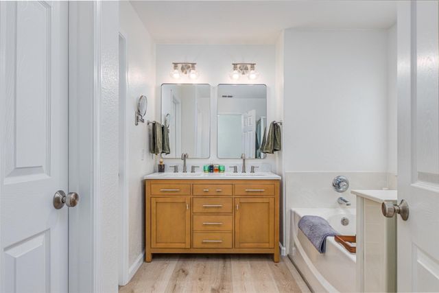 3080 Carmel Bay Rd, West Sacramento, CA 95691