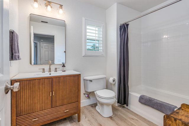 3080 Carmel Bay Rd, West Sacramento, CA 95691