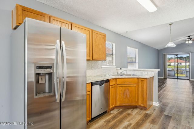 8047 BEAVER CREEK Drive, Jacksonville, FL 32210