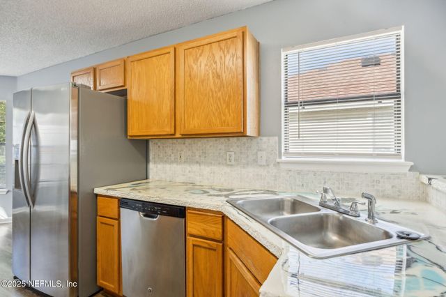 8047 BEAVER CREEK Drive, Jacksonville, FL 32210
