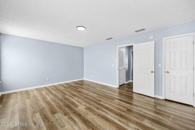 8047 BEAVER CREEK Drive, Jacksonville, FL 32210