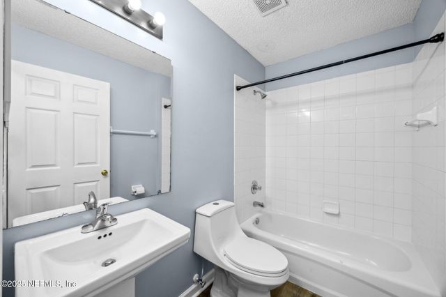8047 BEAVER CREEK Drive, Jacksonville, FL 32210
