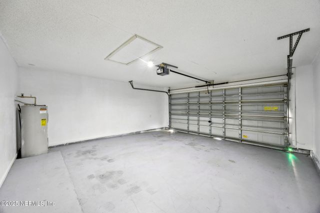 8047 BEAVER CREEK Drive, Jacksonville, FL 32210
