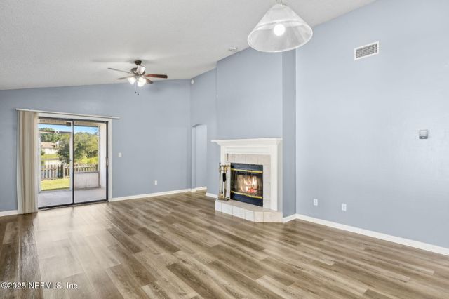 8047 BEAVER CREEK Drive, Jacksonville, FL 32210