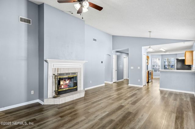 8047 BEAVER CREEK Drive, Jacksonville, FL 32210