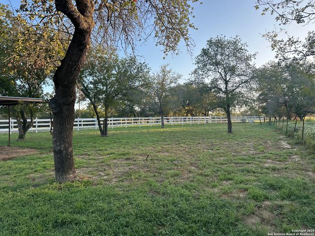 224 County Road 789, Natalia, TX 78059