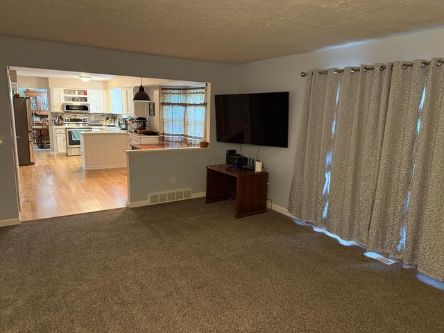 13137 E Crosset Hill Drive, Pickerington, OH 43147