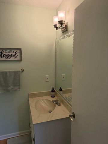 13137 E Crosset Hill Drive, Pickerington, OH 43147