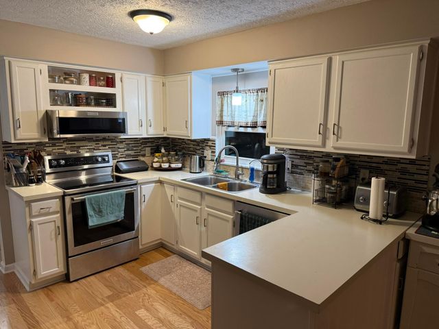 13137 E Crosset Hill Drive, Pickerington, OH 43147