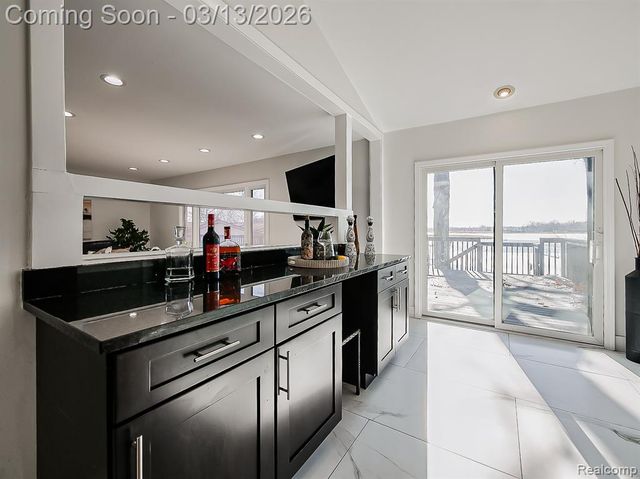 2918 Woodbine Drive, Waterford, MI 48328