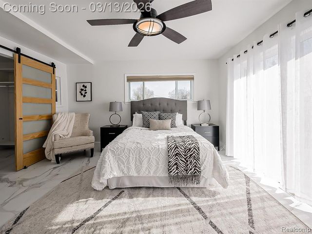 2918 Woodbine Drive, Waterford, MI 48328