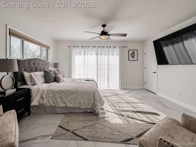 2918 Woodbine Drive, Waterford, MI 48328