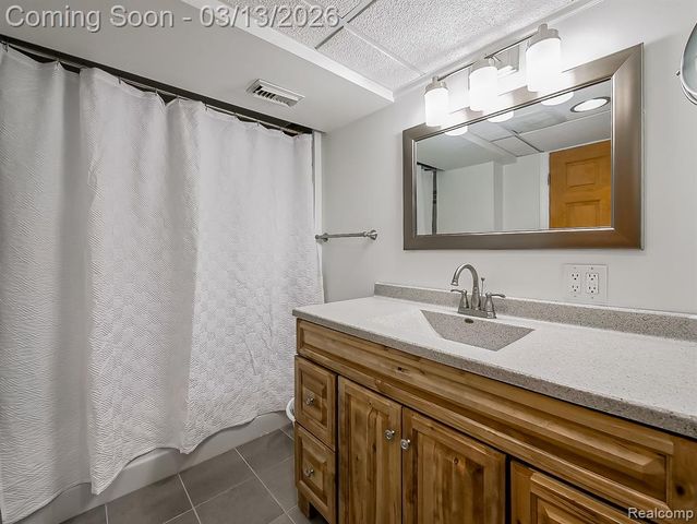 2918 Woodbine Drive, Waterford, MI 48328