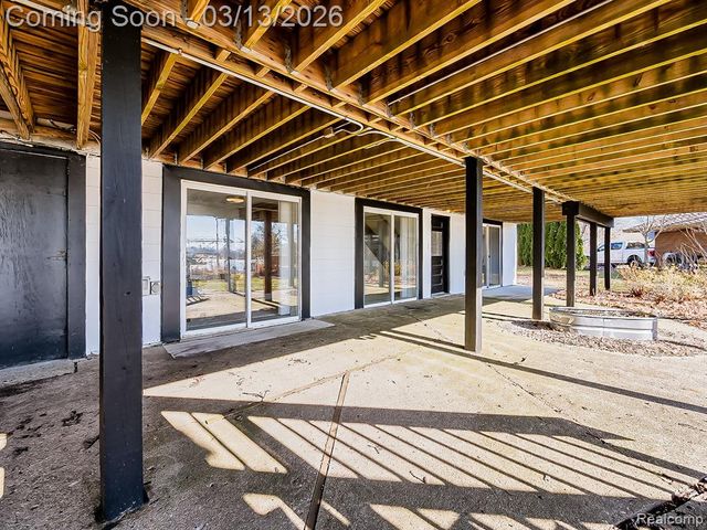 2918 Woodbine Drive, Waterford, MI 48328