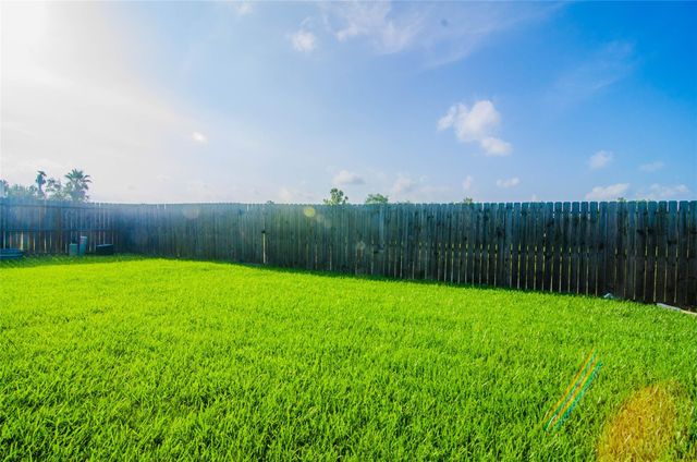 5105 Caprock Drive, Pearland, TX 77584