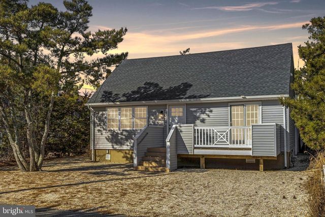 10 COX AVE, Harvey Cedars, NJ 08008