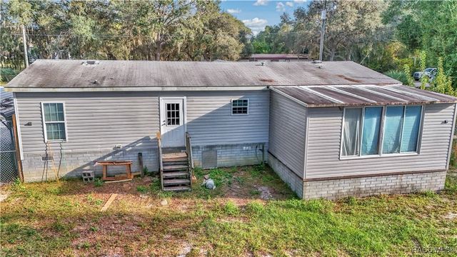 5860 SE 183rd Terrace, Ocklawaha, FL 32179