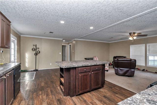 5860 SE 183rd Terrace, Ocklawaha, FL 32179