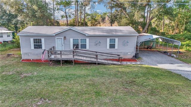 5860 SE 183rd Terrace, Ocklawaha, FL 32179