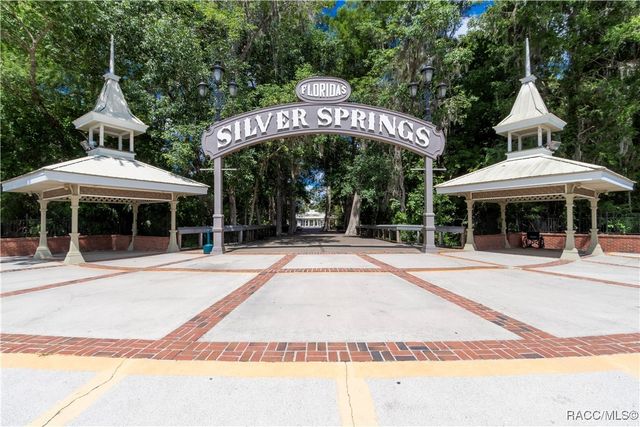 5860 SE 183rd Terrace, Ocklawaha, FL 32179