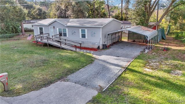 5860 SE 183rd Terrace, Ocklawaha, FL 32179