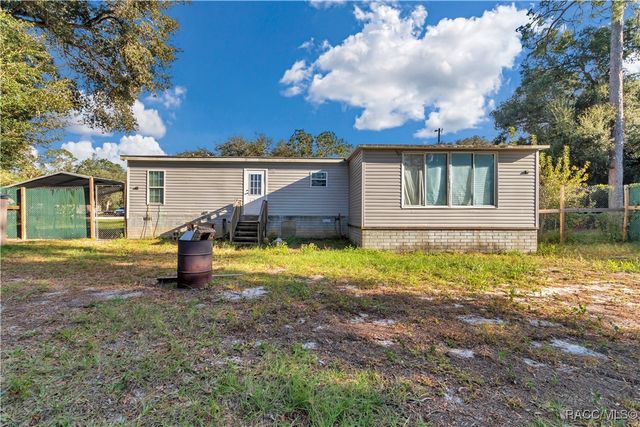 5860 SE 183rd Terrace, Ocklawaha, FL 32179