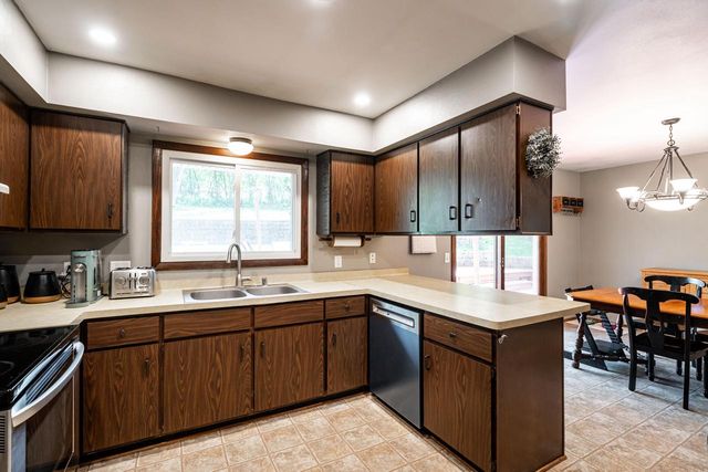720 Coventry LANE, Hartland, WI 53029